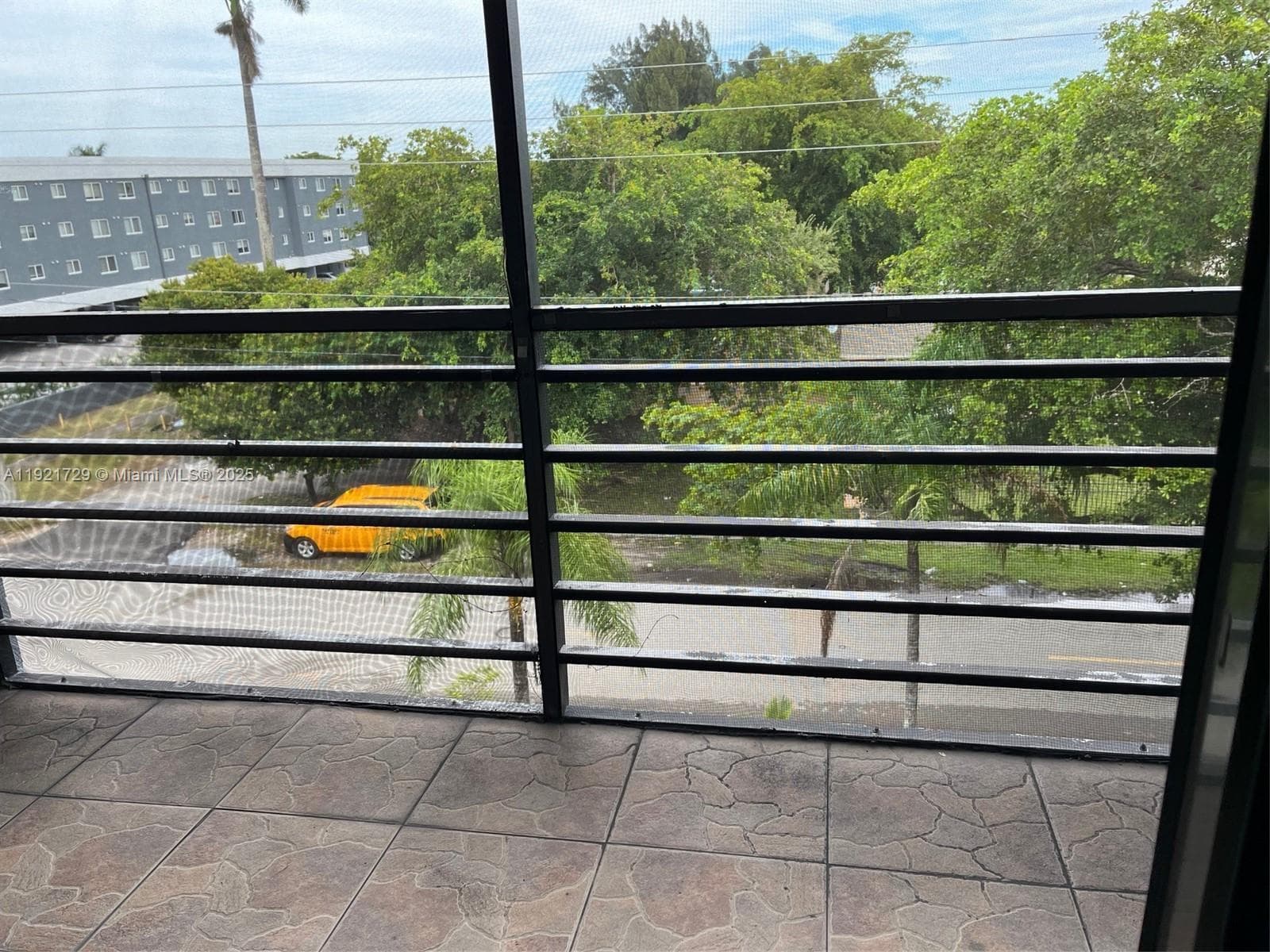 BROOKVIEW CONDO · #402 in North Miami - Photo 11