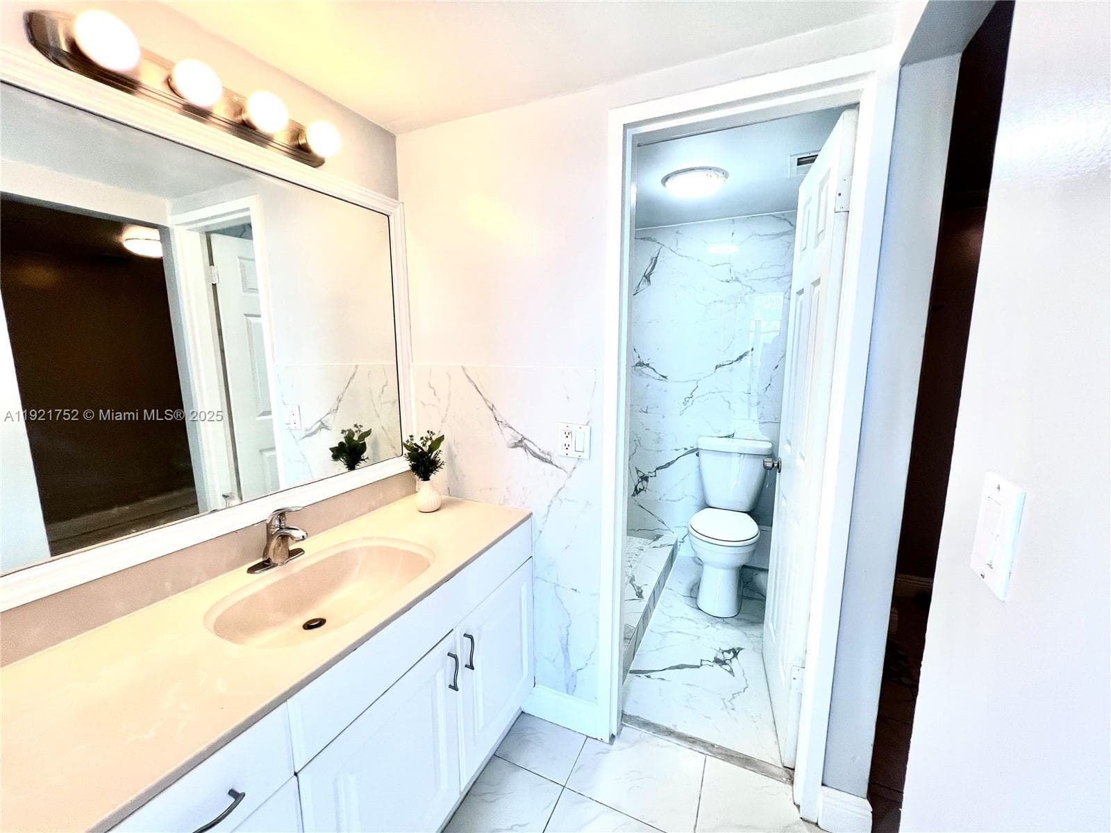 White House Condo · #505 in North Miami Beach - Photo 12