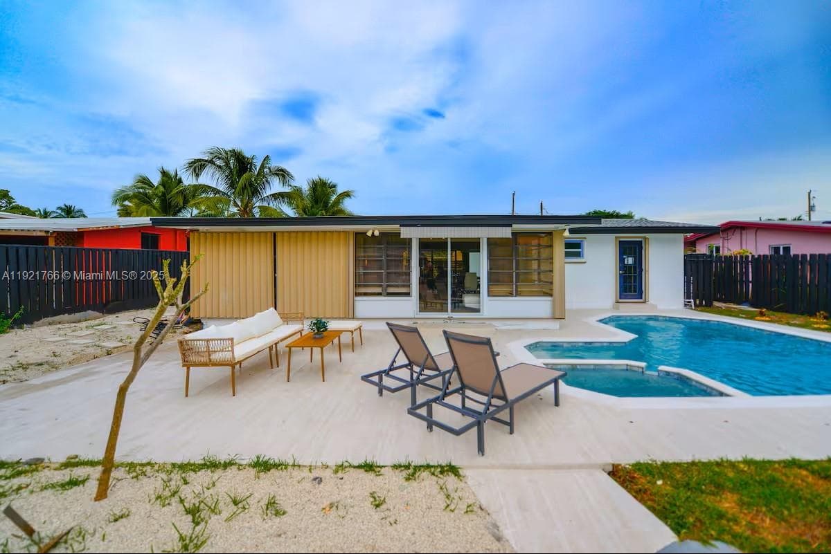 2443 Tortugas Ln photo 27