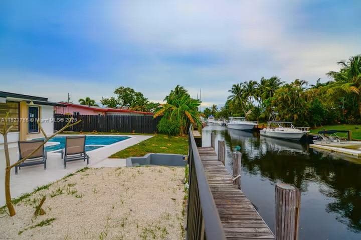 2443 Tortugas Ln photo 28