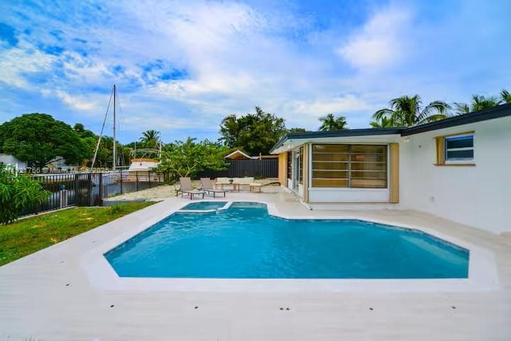 2443 Tortugas Ln photo 30