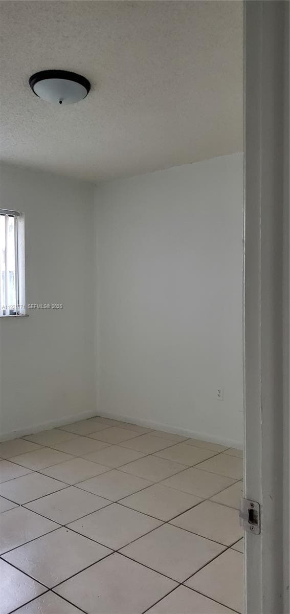 LAGO AZUL CONDO · #5702 in Hialeah - Photo 5