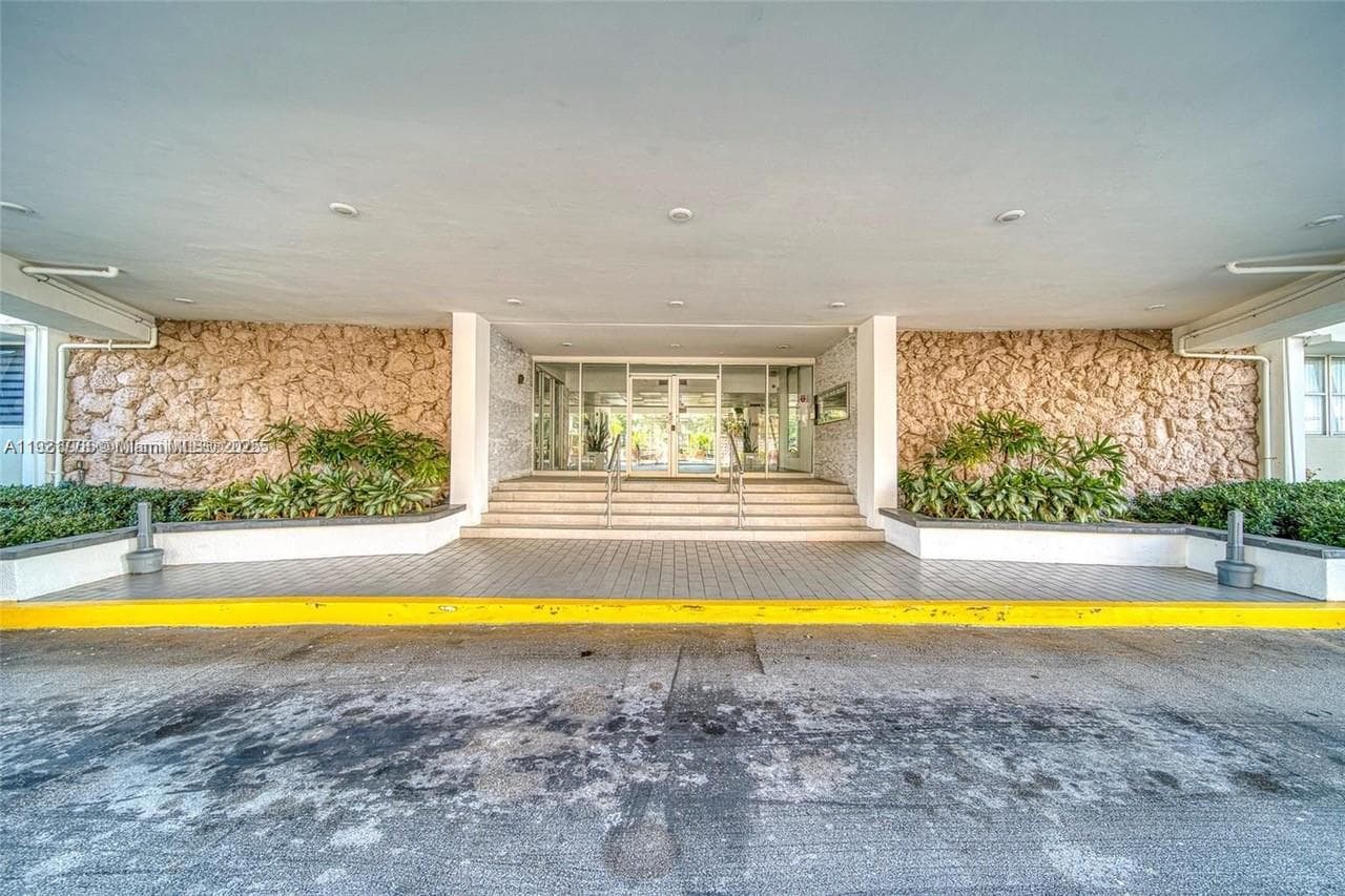 OCEAN VIEW TOWERS · #712 in Hallandale Beach - Photo 39