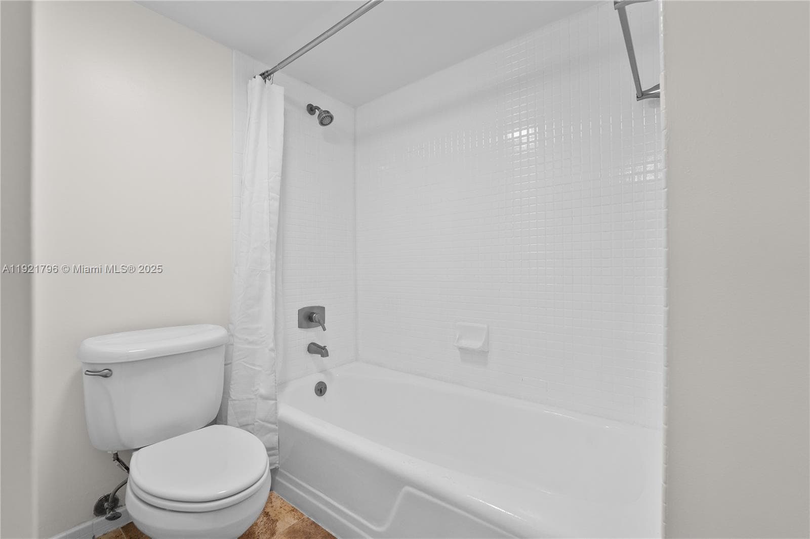 DELVISTA TOWERS CONDO · #413 in Aventura - Photo 27