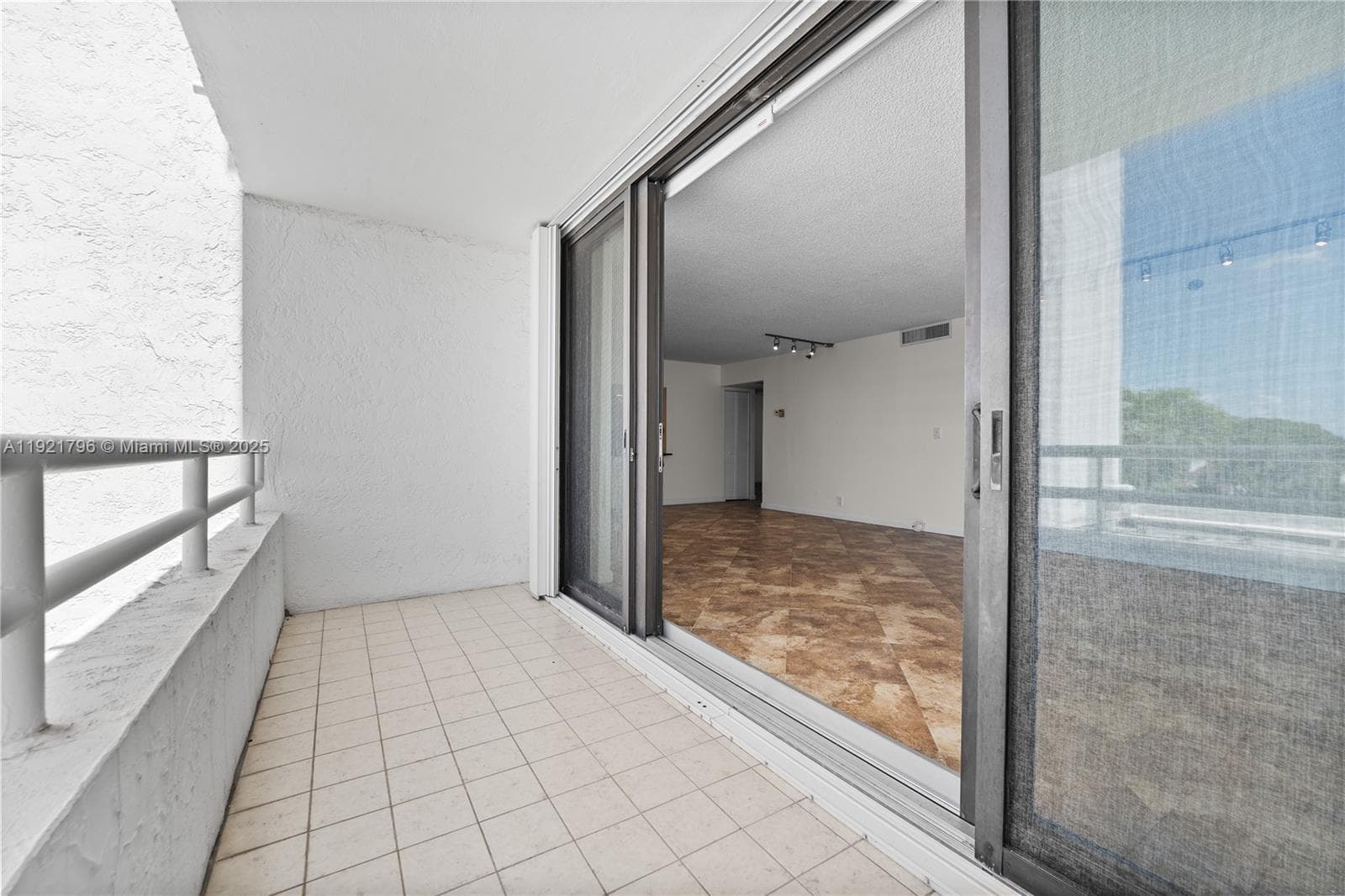 DELVISTA TOWERS CONDO · #413 in Aventura - Photo 17