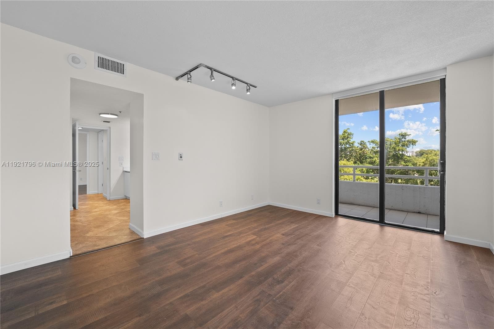 DELVISTA TOWERS CONDO · #413 in Aventura - Photo 30