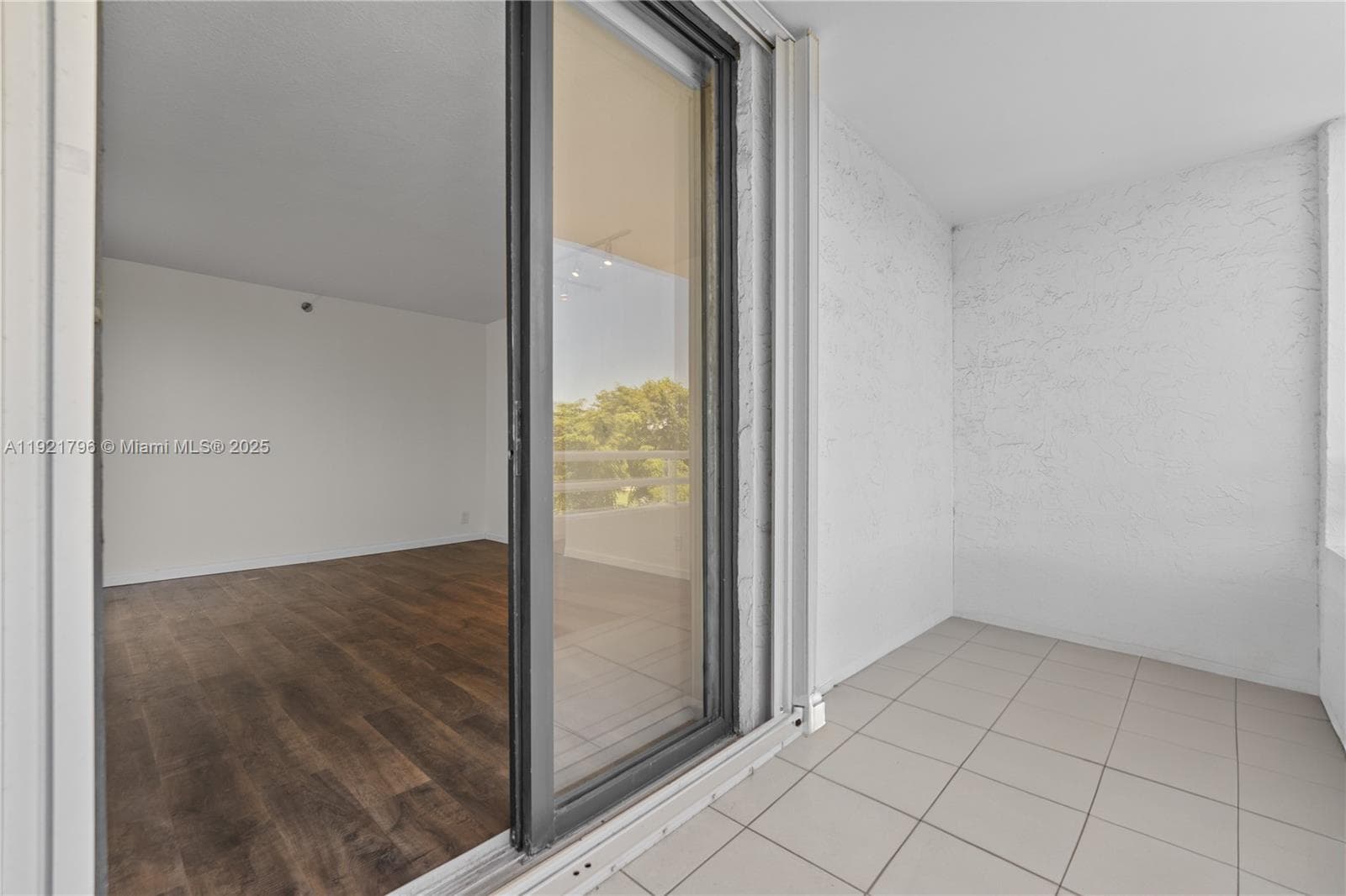 DELVISTA TOWERS CONDO · #413 in Aventura - Photo 31