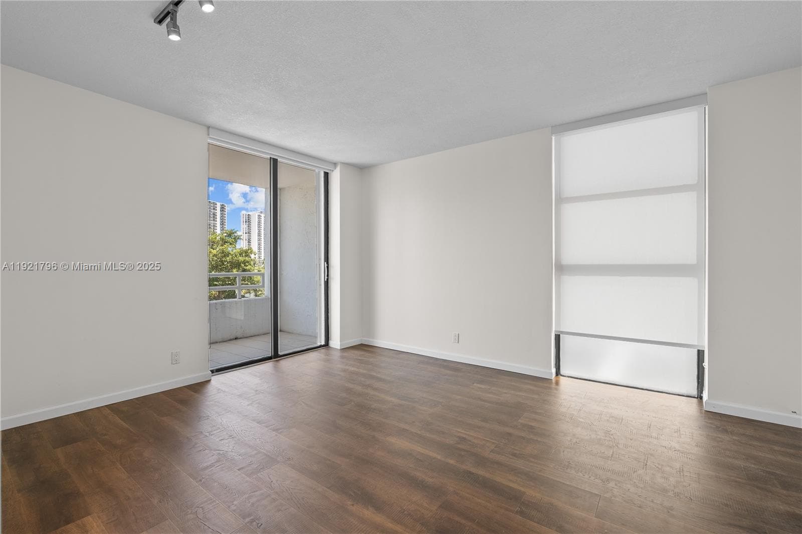 DELVISTA TOWERS CONDO · #413 in Aventura - Photo 29