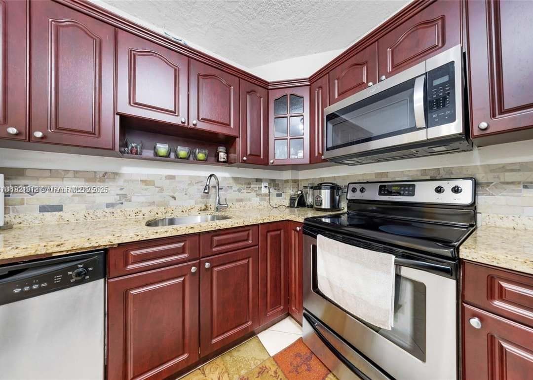 RAINTREE VILLAS 164-8 B P · #112 in Lauderdale Lakes - Photo 7