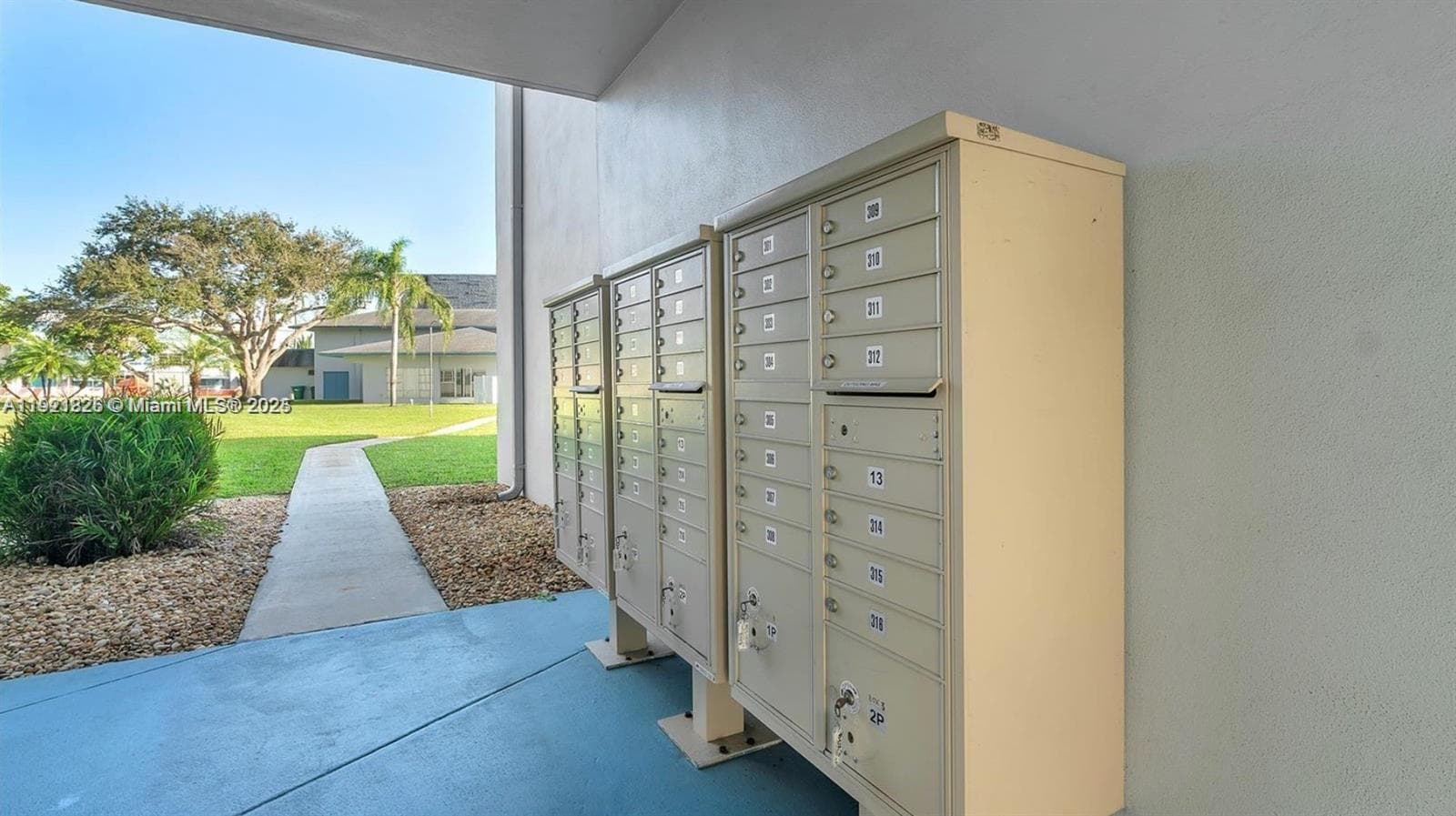 Sheridan Lakes Condo · #207 in Hollywood - Photo 19