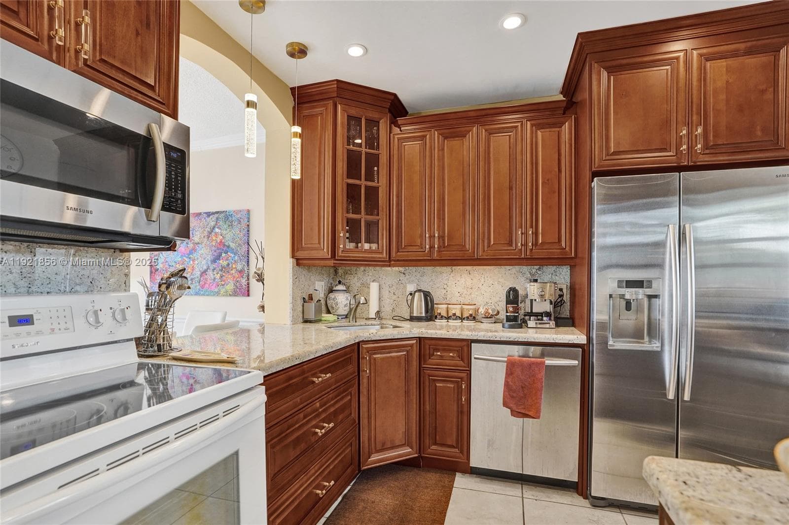 THIRD GULFSTREAM GARDEN · #404E in Hallandale Beach - Photo 12