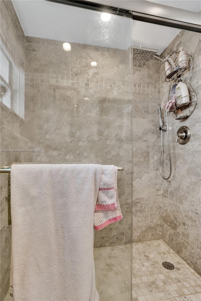 THIRD GULFSTREAM GARDEN · #404E in Hallandale Beach - Photo 32