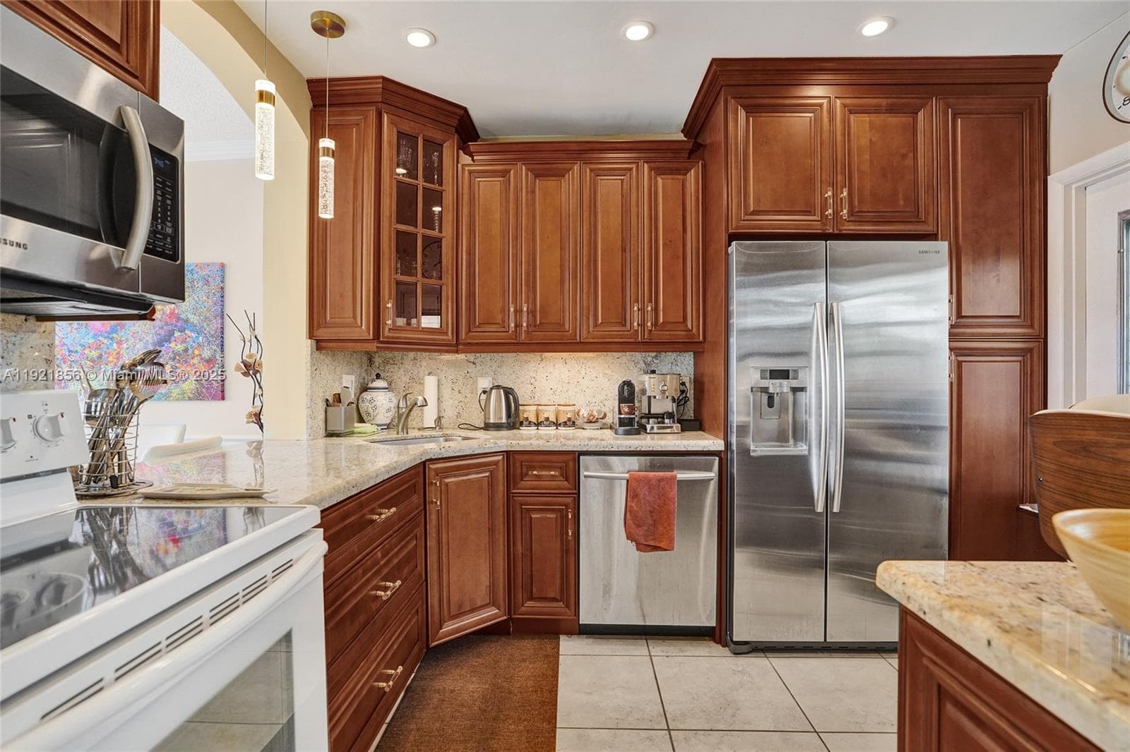 THIRD GULFSTREAM GARDEN · #404E in Hallandale Beach - Photo 14
