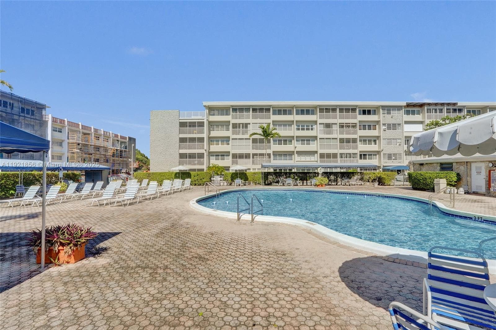 THIRD GULFSTREAM GARDEN · #404E in Hallandale Beach - Photo 40