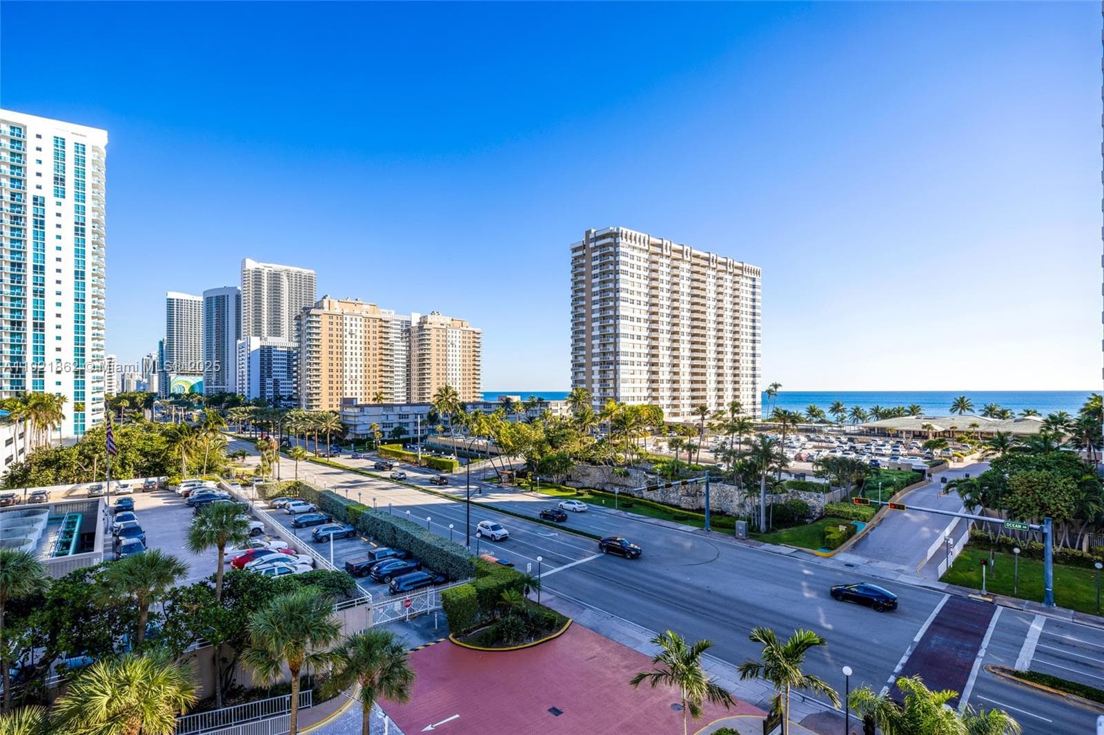 HEMISPHERES CONDO · #5M in Hallandale Beach - Photo 2