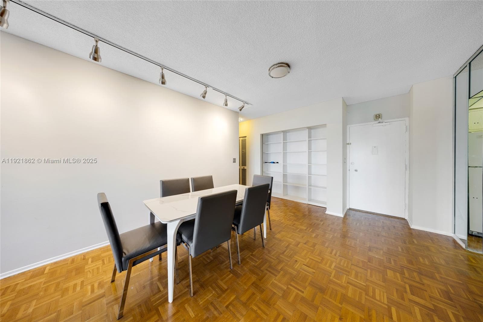 HEMISPHERES CONDO · #5M in Hallandale Beach - Photo 7