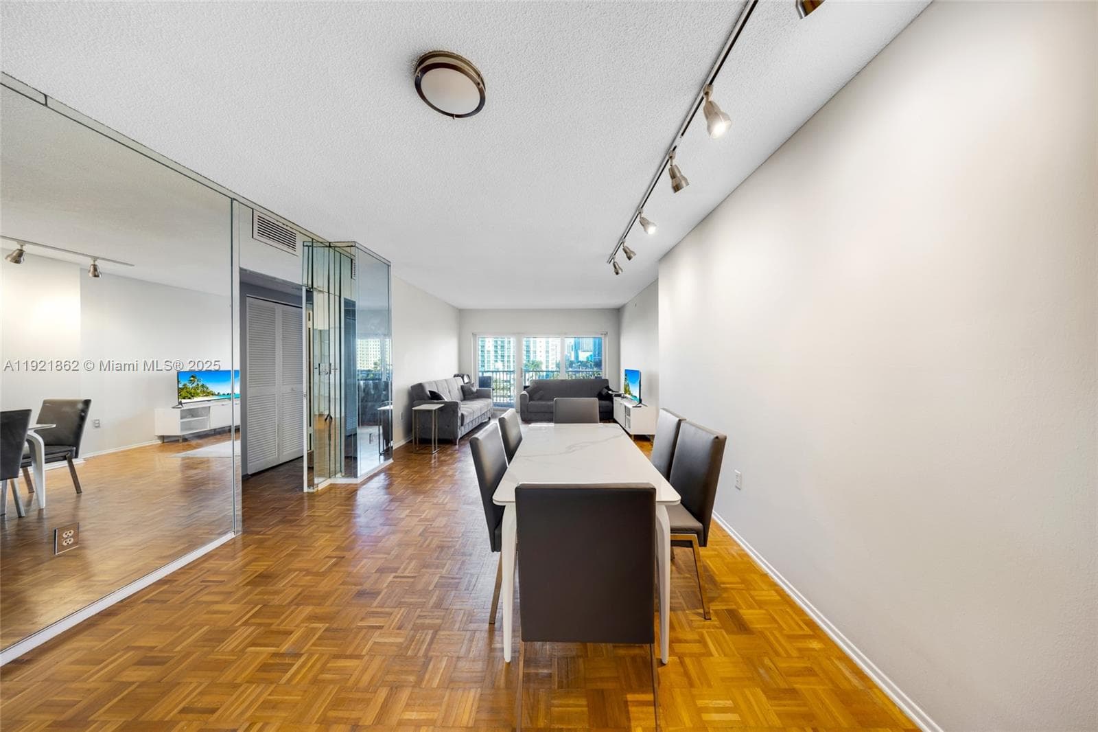 HEMISPHERES CONDO · #5M in Hallandale Beach - Photo 9