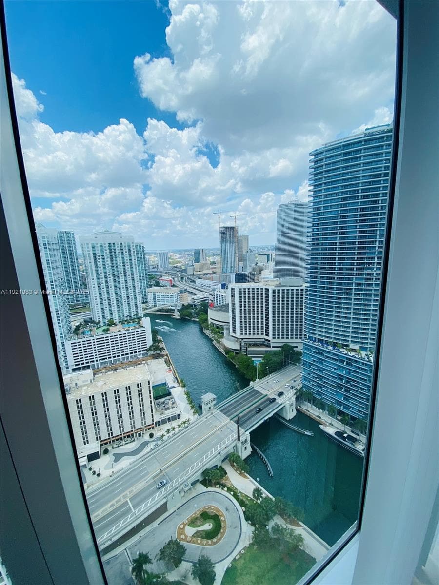 Icon Brickell I · #3715 in Miami - Photo 20
