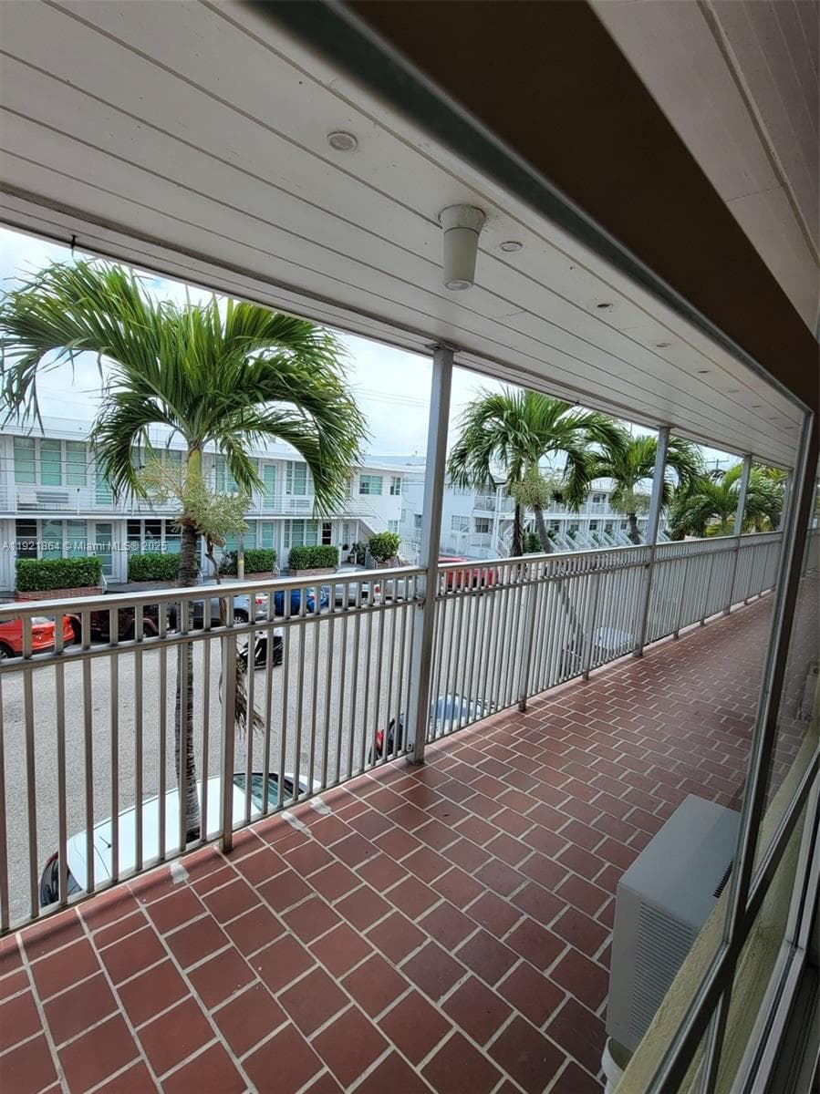 SEA WASH CONDO · #15 in Miami Beach - Photo 22