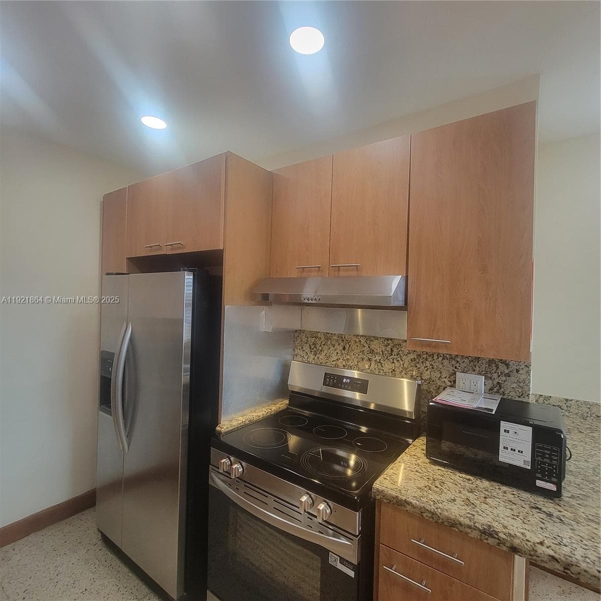 SEA WASH CONDO · #15 in Miami Beach - Photo 3
