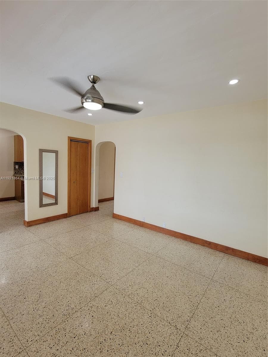 SEA WASH CONDO · #15 in Miami Beach - Photo 10