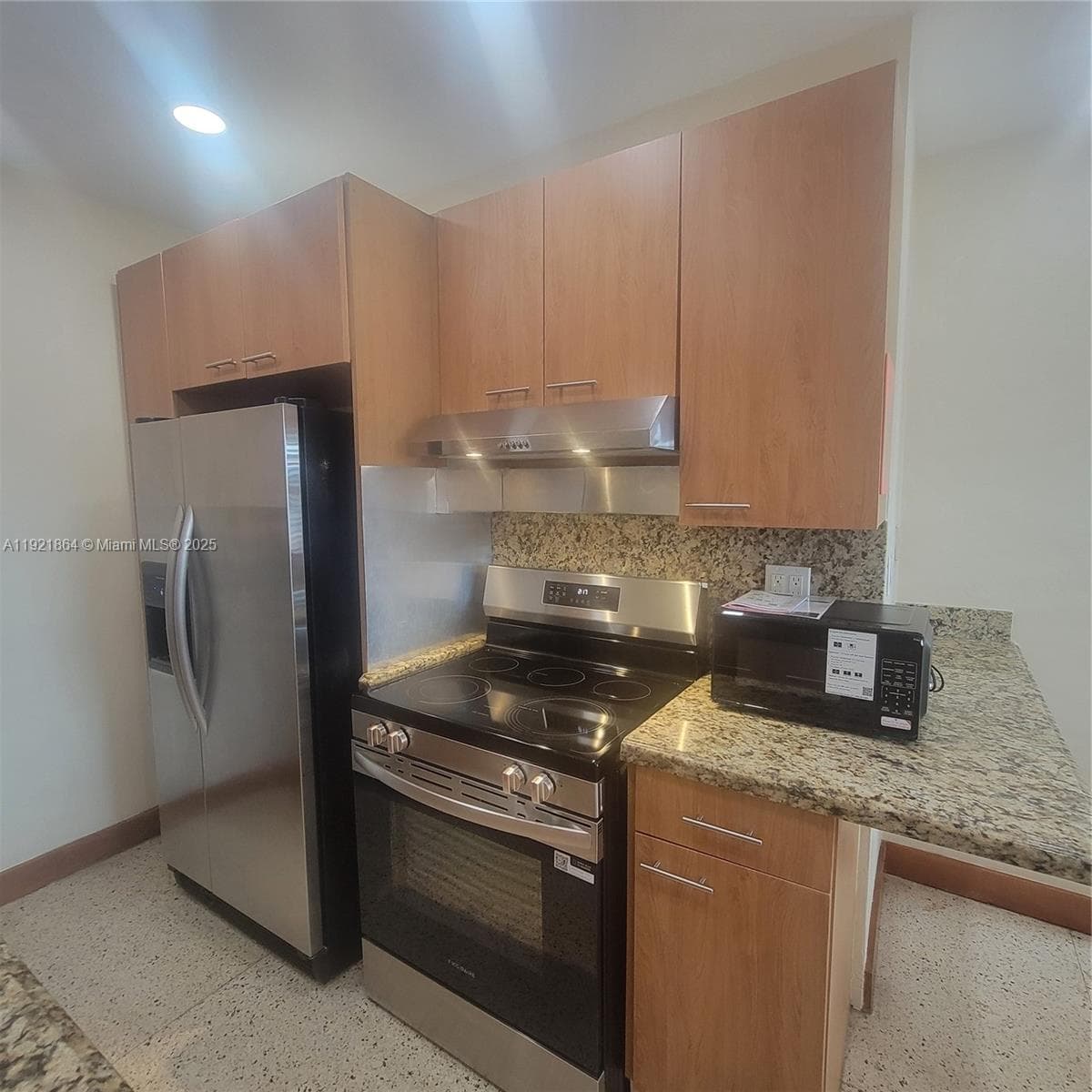 SEA WASH CONDO · #15 in Miami Beach - Photo 4