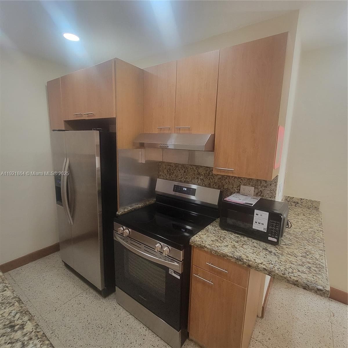 SEA WASH CONDO · #15 in Miami Beach - Photo 8