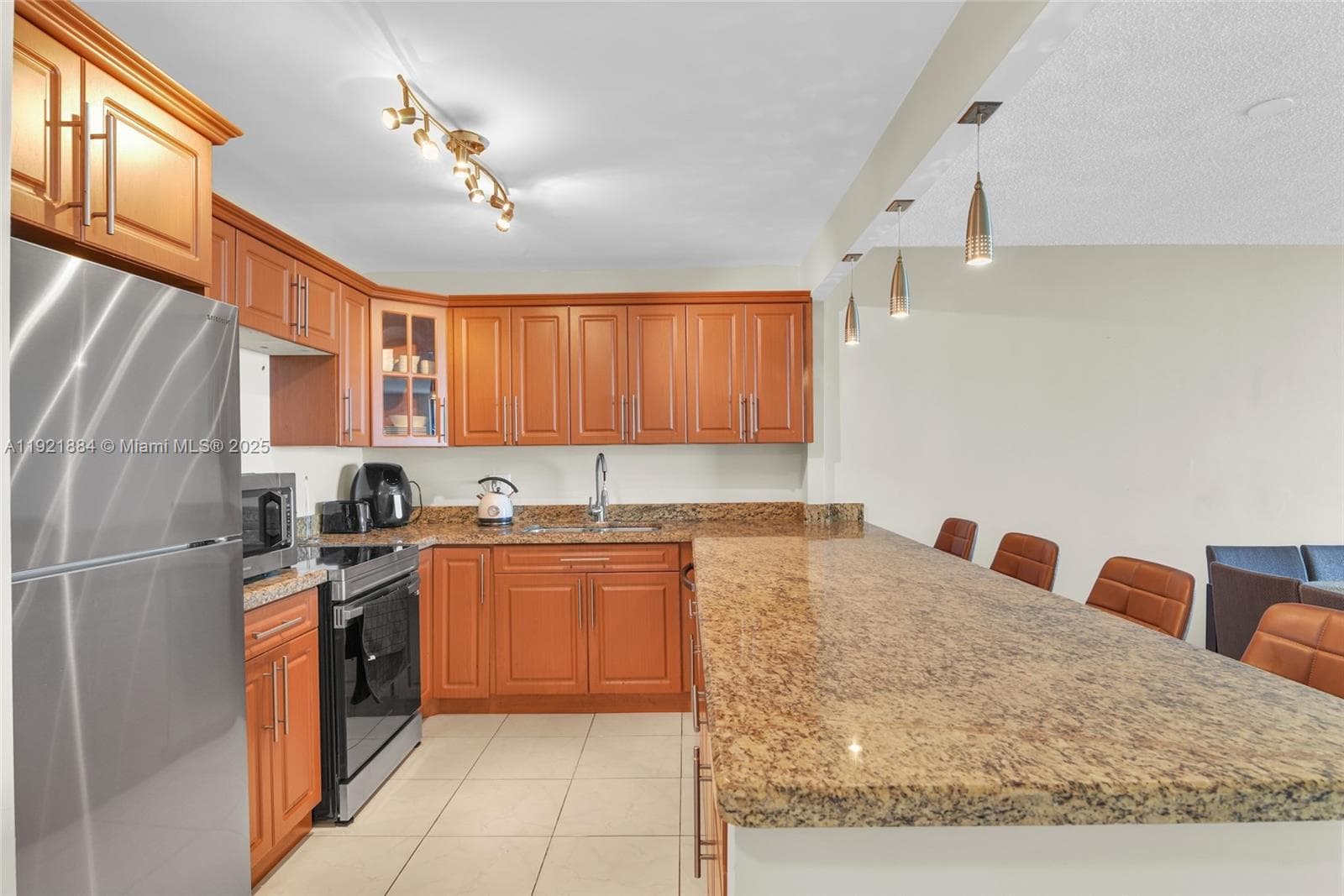 Olympus Condo · #2411 in Hallandale Beach - Photo 7