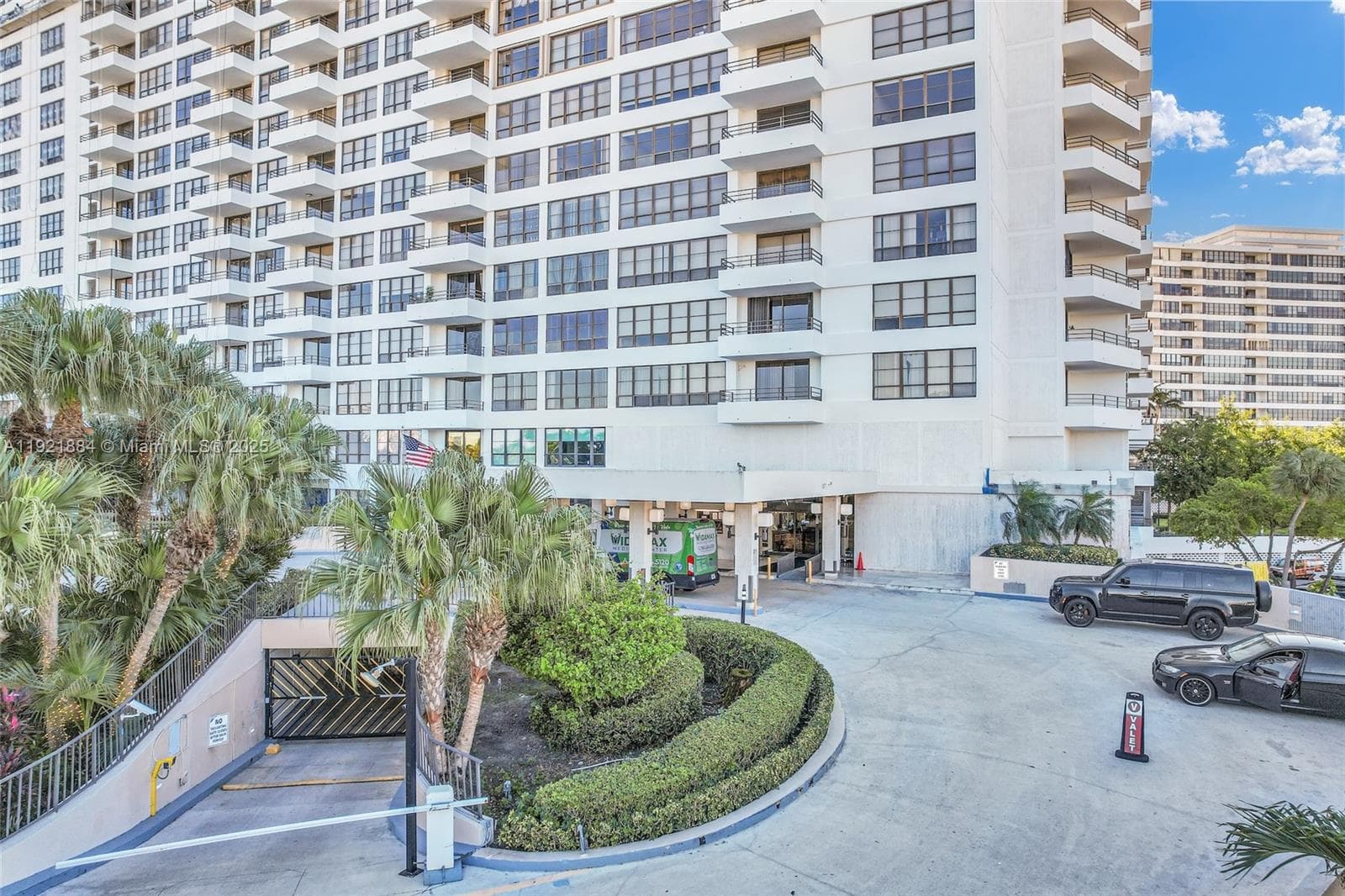 Olympus Condo · #2411 in Hallandale Beach - Photo 1