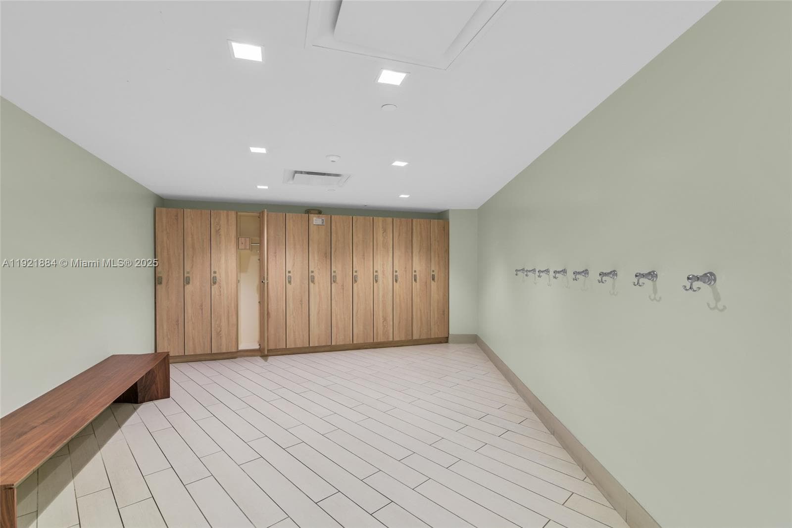 Olympus Condo · #2411 in Hallandale Beach - Photo 64