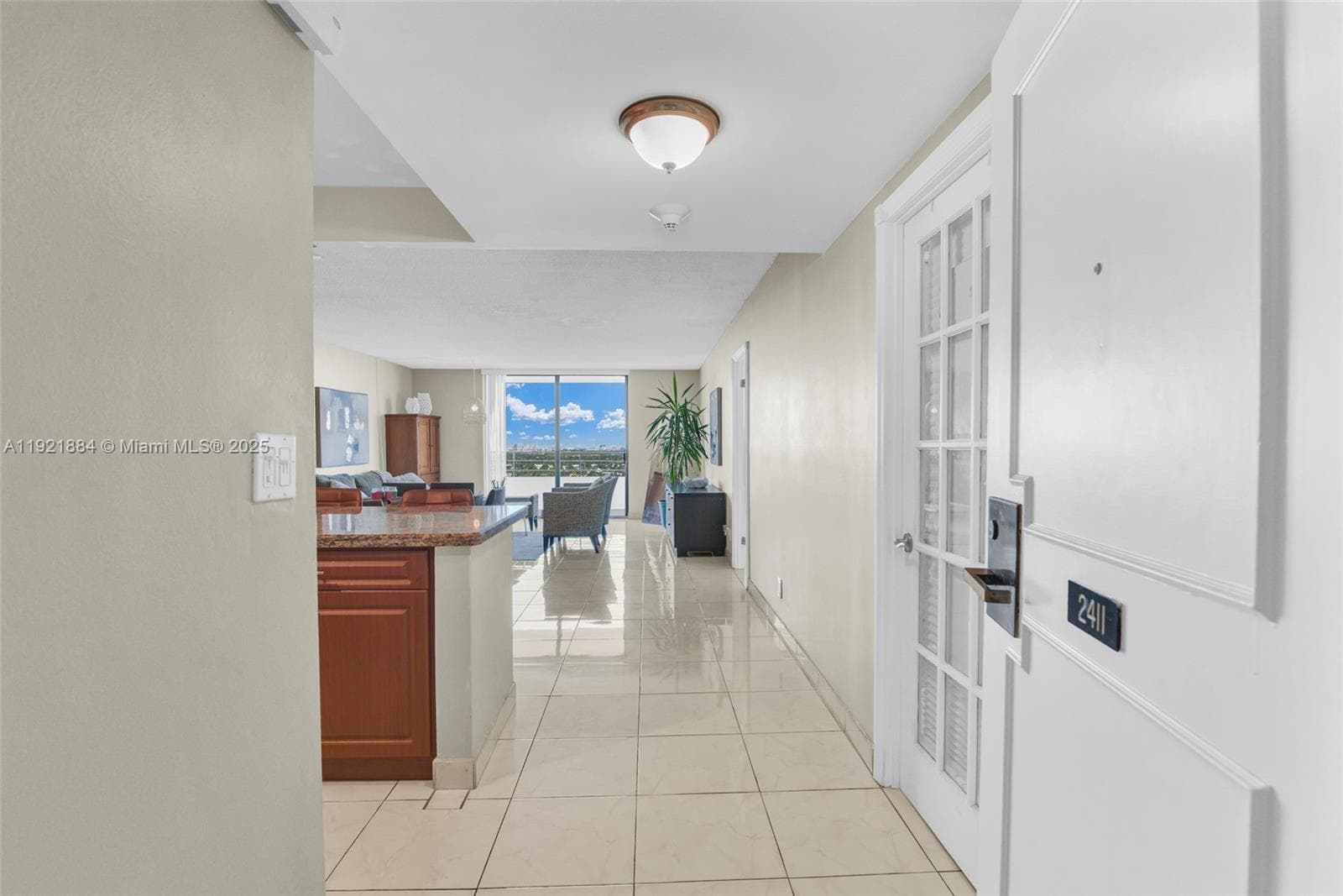 Olympus Condo · #2411 in Hallandale Beach - Photo 4