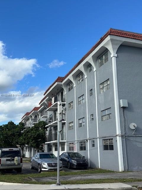 TROPICAL TERRACE CONDO · #209 in North Miami - Photo 2