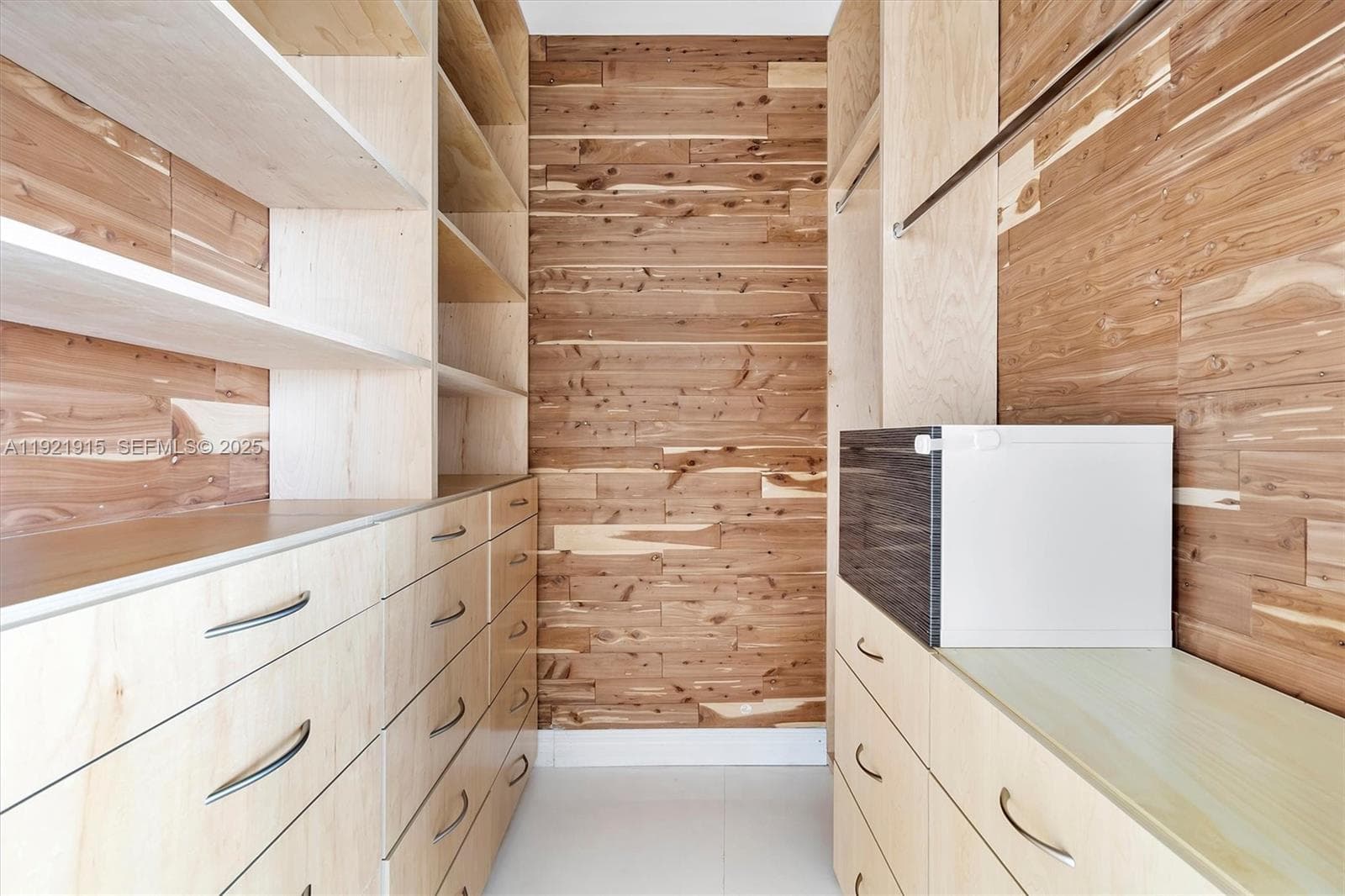 Walk in Closet