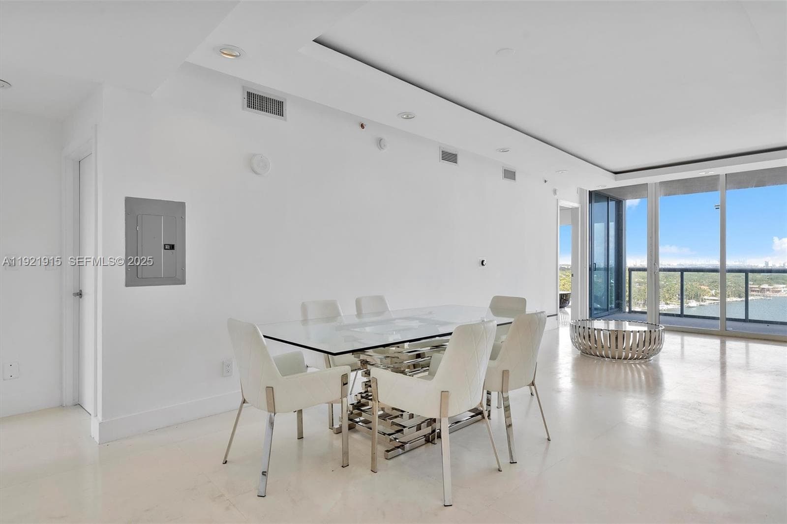 Blue Condominium · #1310 in Miami - Photo 19