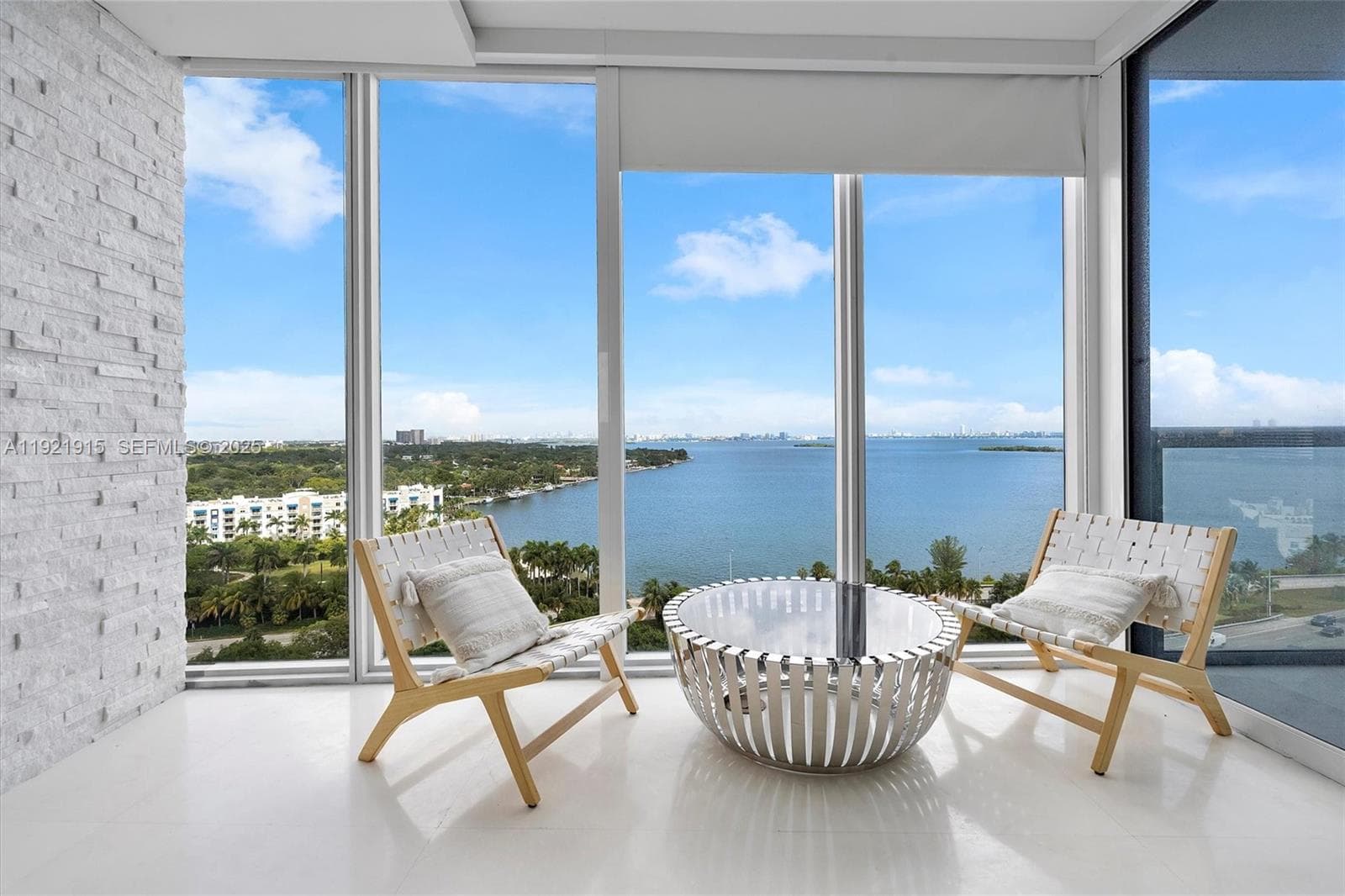 Blue Condominium · #1310 in Miami - Photo 8