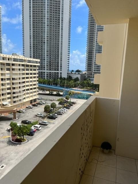 PLAZA TOWERS NORTH CONDO · #1003 in Hallandale Beach - Photo 13