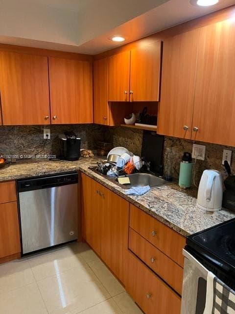 PLAZA TOWERS NORTH CONDO · #1003 in Hallandale Beach - Photo 16