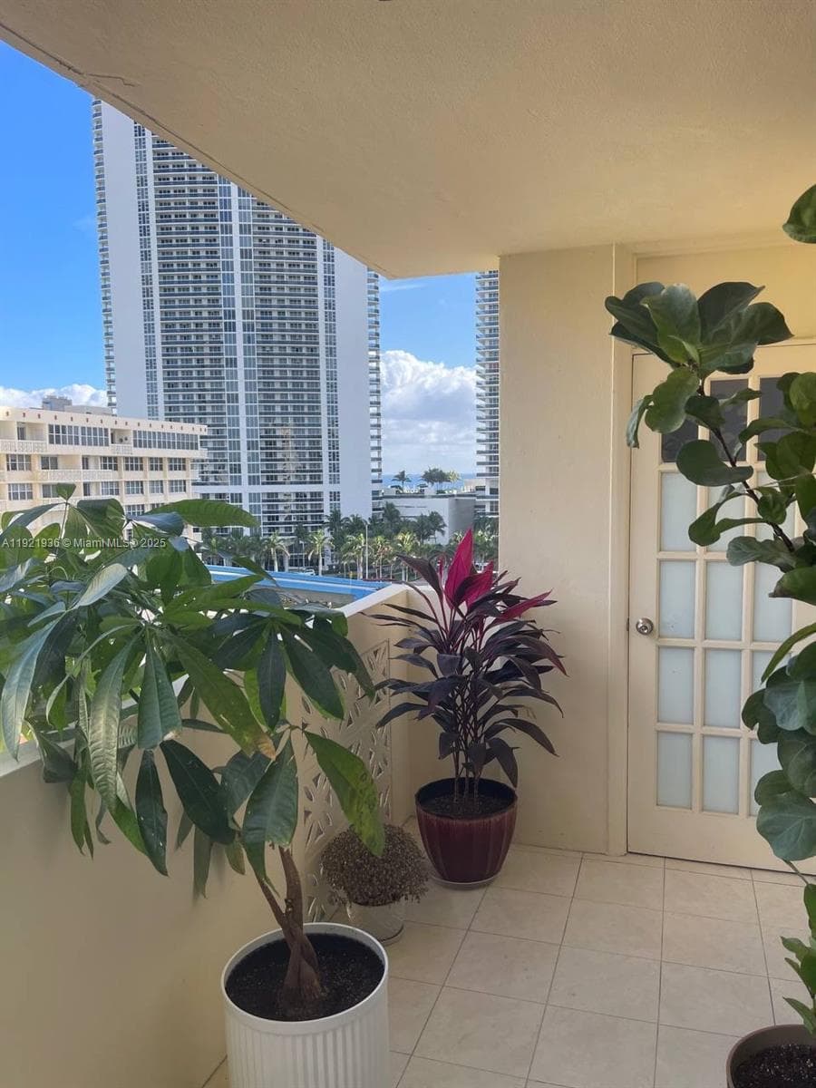 PLAZA TOWERS NORTH CONDO · #1003 in Hallandale Beach - Photo 12