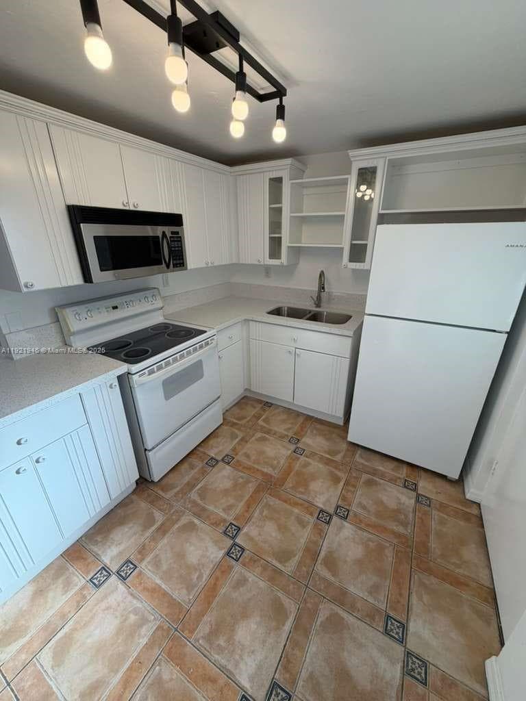 BYRON GARDENS CONDO · #403 in Miami Beach - Photo 7