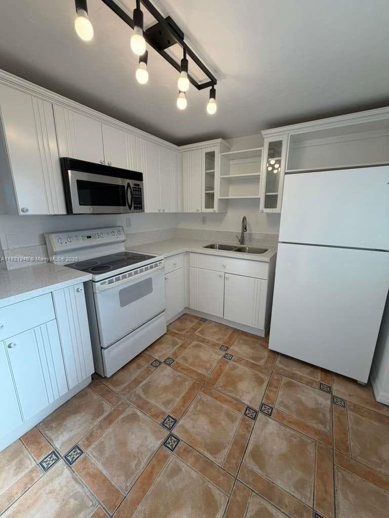 BYRON GARDENS CONDO · #403 in Miami Beach - Photo 9