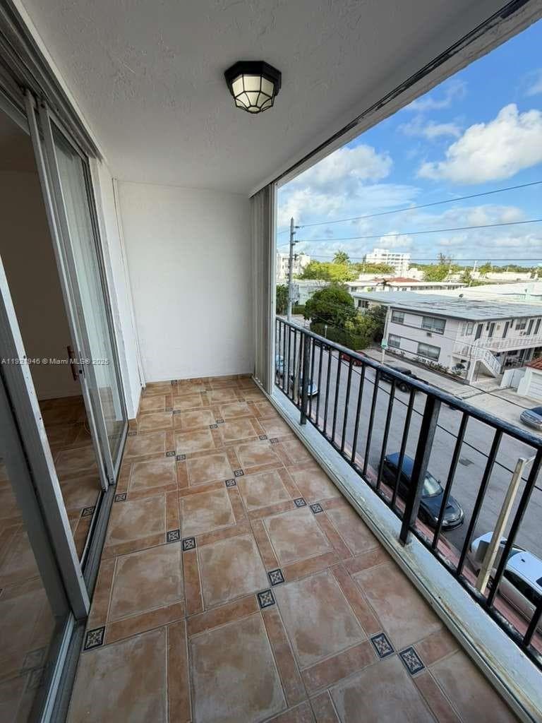 BYRON GARDENS CONDO · #403 in Miami Beach - Photo 11