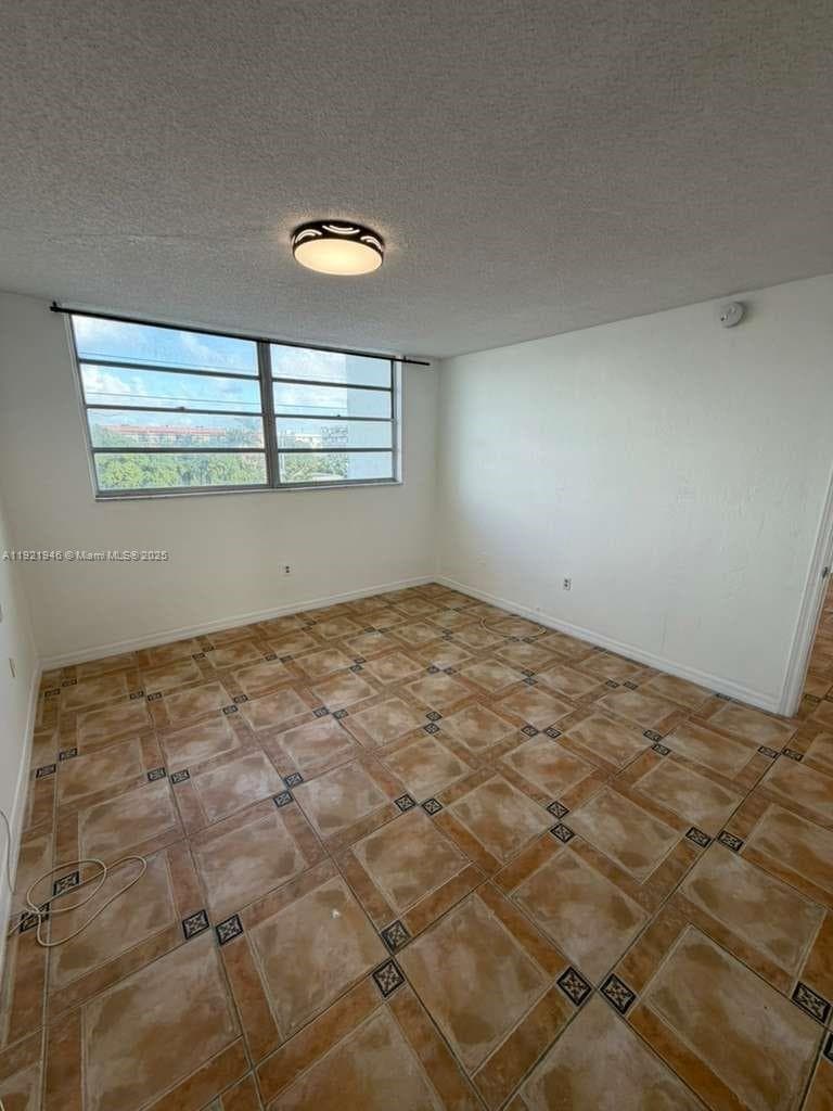 BYRON GARDENS CONDO · #403 in Miami Beach - Photo 21