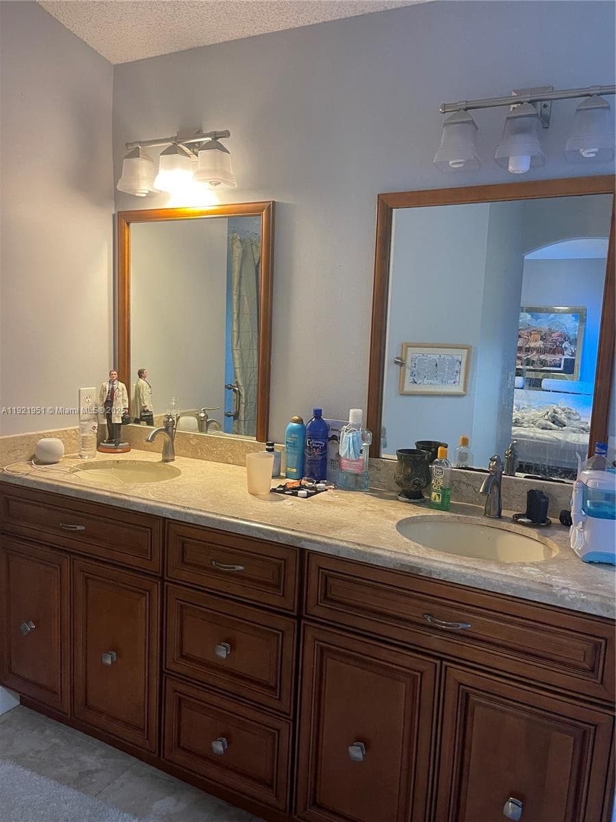 3486 SW 51st St #3486 photo 10