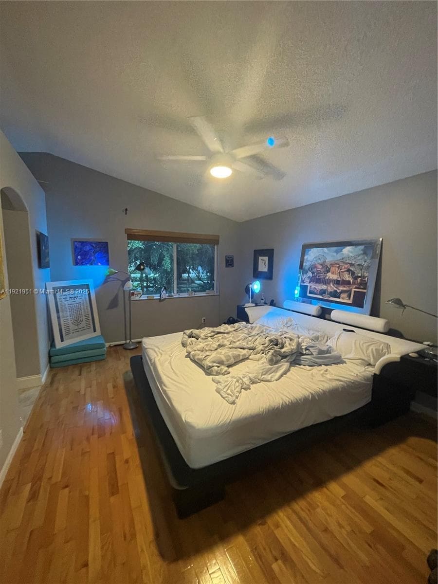 3486 SW 51st St #3486 photo 4