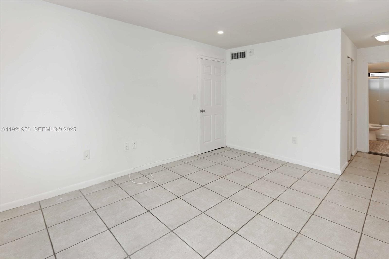 ROYAL WEST CONDO · #502 in Miami Beach - Photo 23