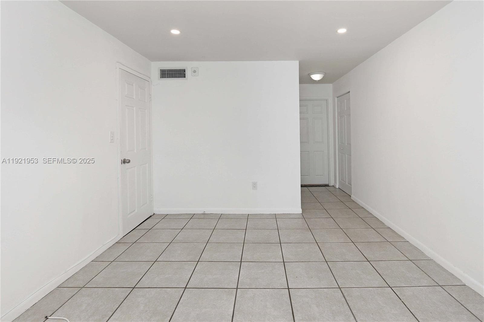 ROYAL WEST CONDO · #502 in Miami Beach - Photo 12