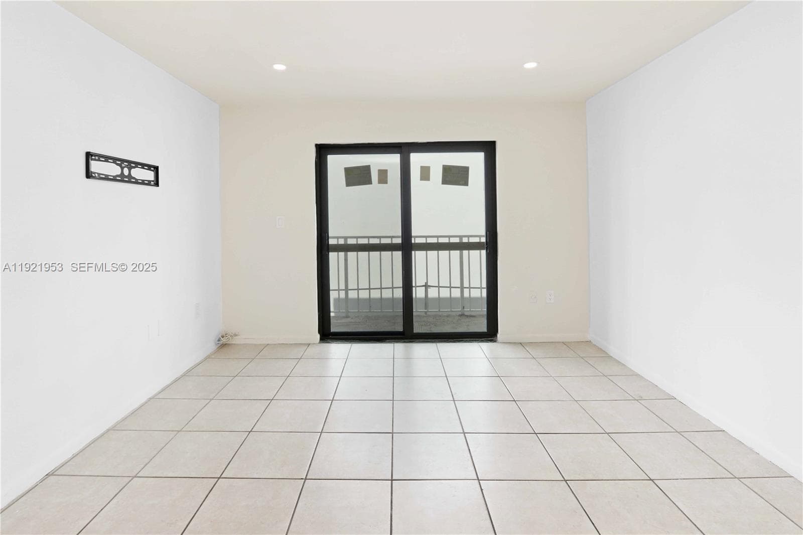 ROYAL WEST CONDO · #502 in Miami Beach - Photo 18