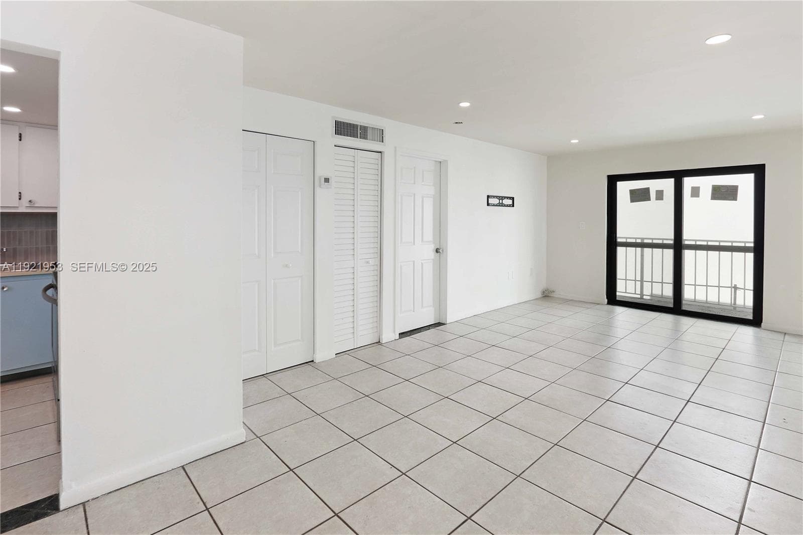 ROYAL WEST CONDO · #502 in Miami Beach - Photo 4