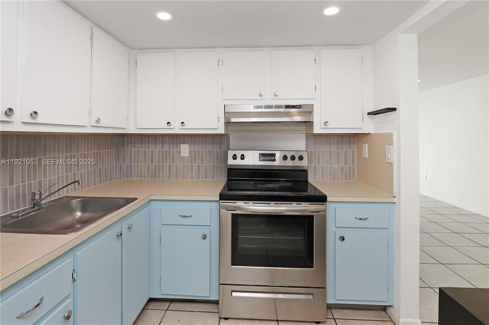 ROYAL WEST CONDO · #502 in Miami Beach - Photo 8