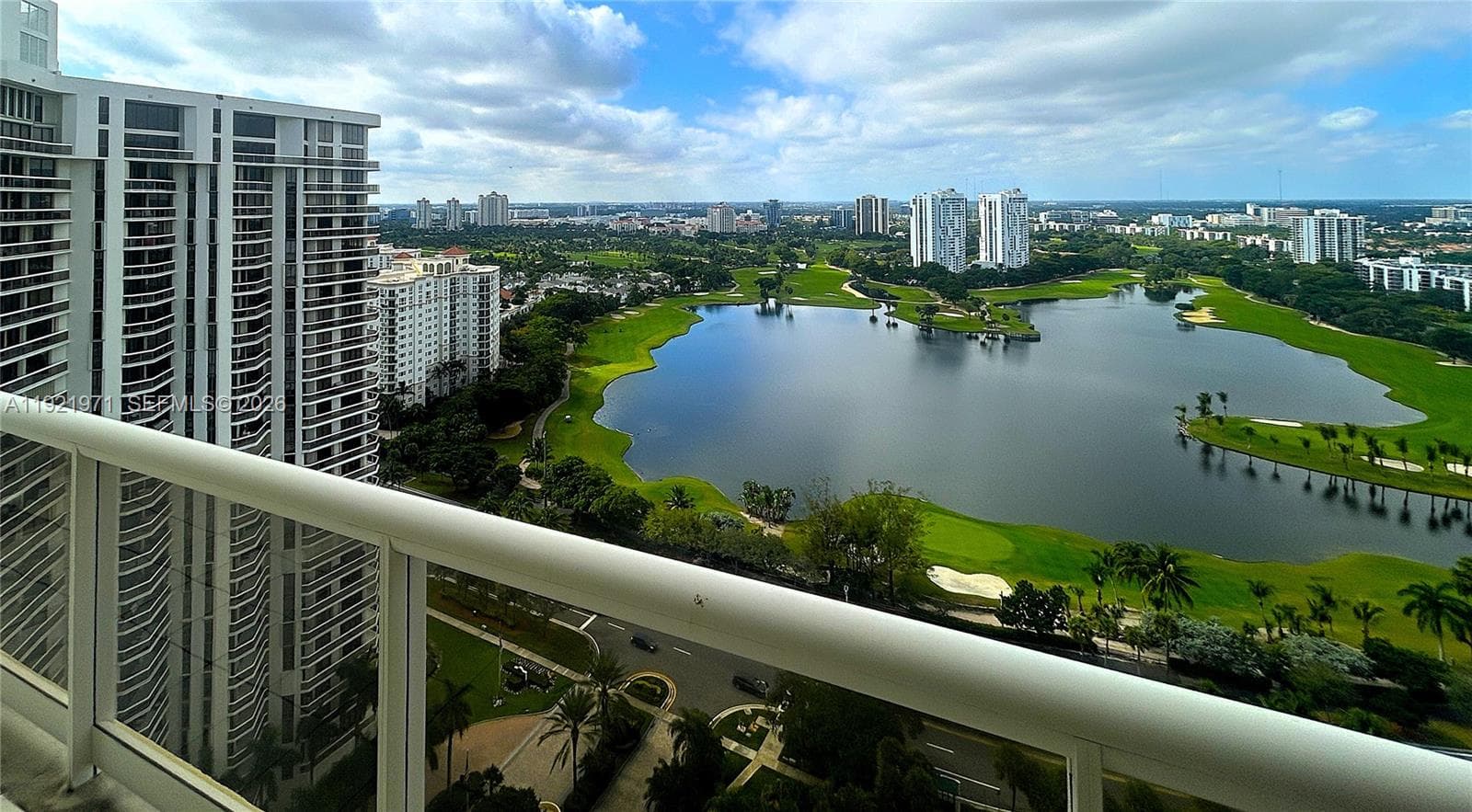 TERRACES NORTH TURNBERRY · #2601 in Aventura - Photo 3
